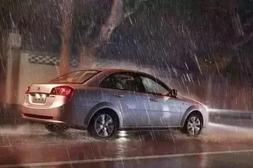 大雨过后，车上这五个地方必须查看！