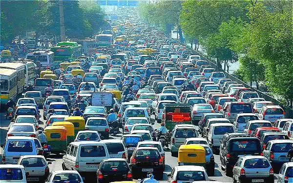 国庆堵车，我的国庆节长假安排：在家看你们堵车，看各地景区排队