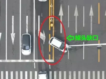 【出行提示】左转红灯亮了，可以掉头吗？这些情况要分清